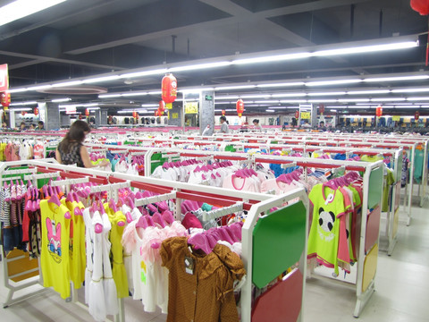 商場服裝展示零售店的經(jīng)營之道