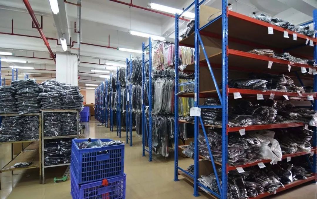 共享工廠模式興起 15000家服裝廠借力突圍，服裝零售迎來(lái)柔性變革